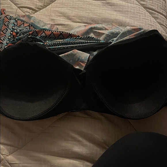 Patterned Women's Top - Picture 4 of 5